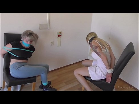 ❤️ Addictus / ligatus et clausus / puella in tribulatione Hard porn  apud nos